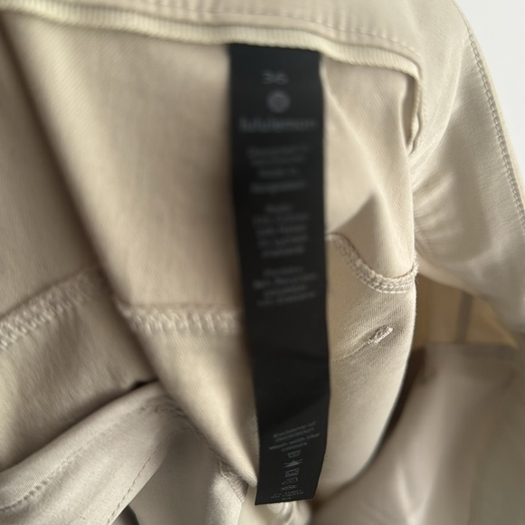 Lululemon pants, very light weight. 36W - Picture 4 of 4